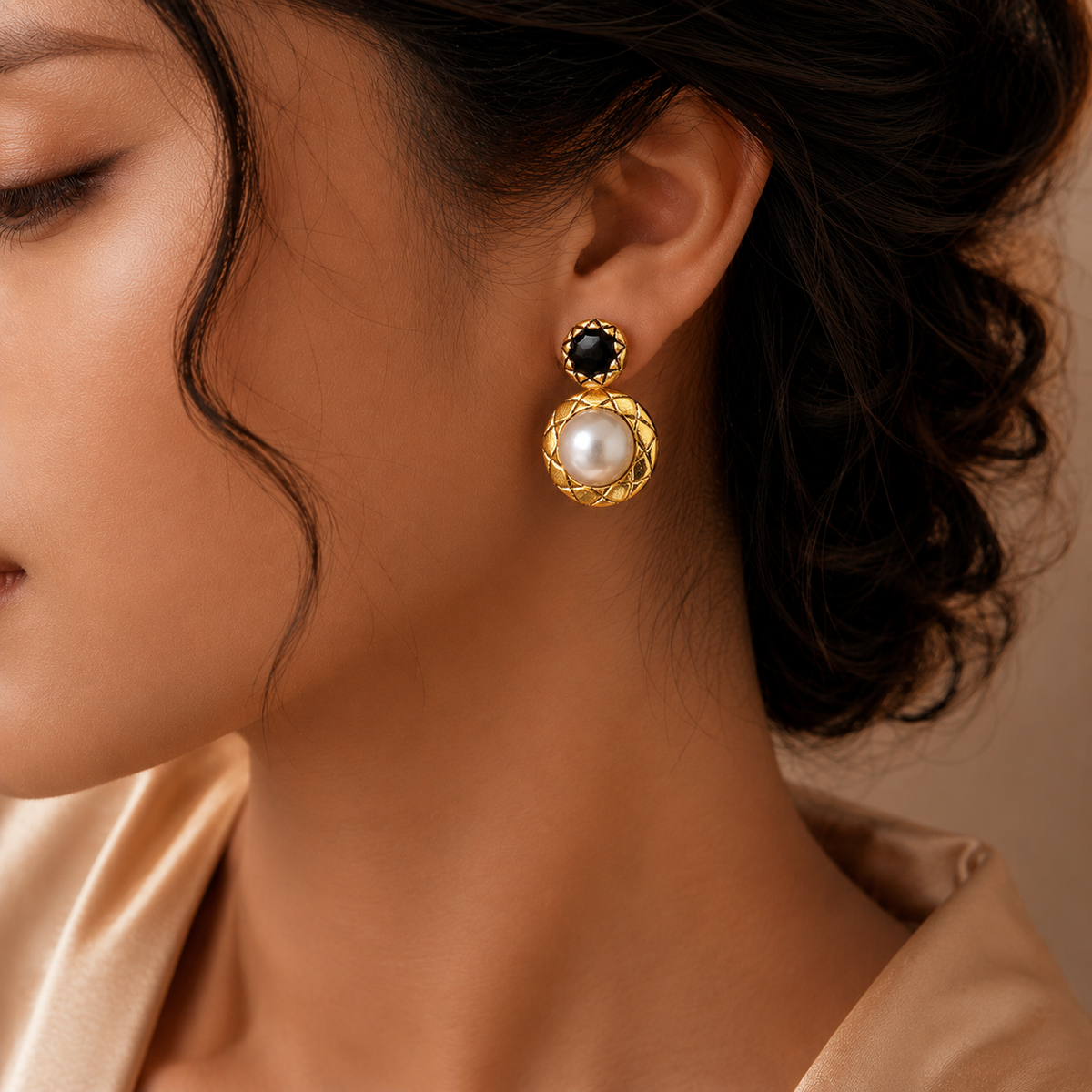 Noir Pearl Mosaic Earrings