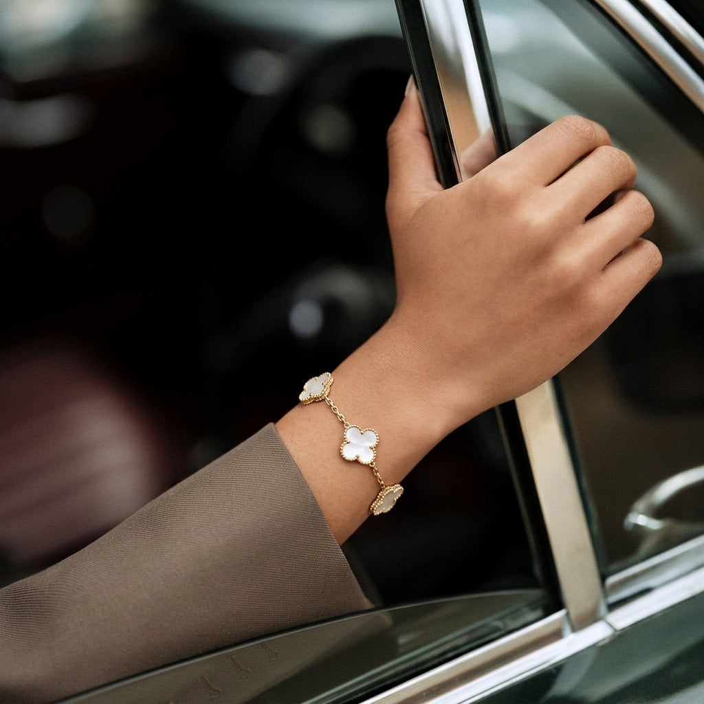 Luna Clover Mother of Pearl Bracelet